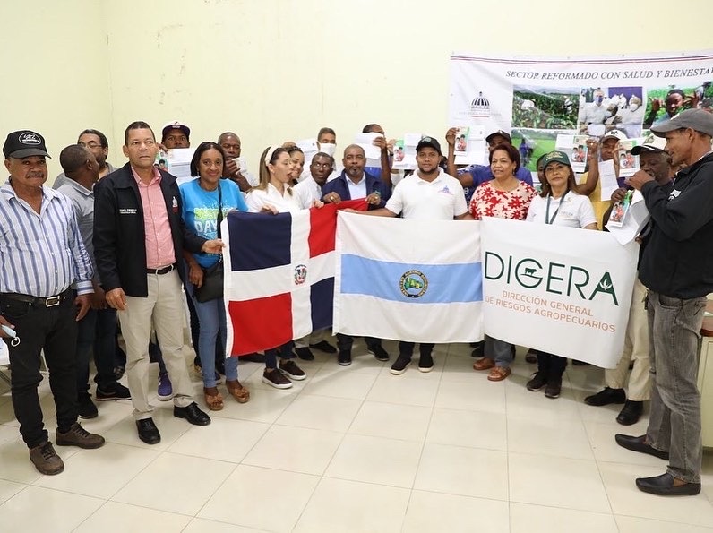 Jornada de Afiliación parceleros al régimen subsidiado SENASA en San Cristóbal 